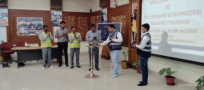 Group presentation photograph at a PLC training programme in Hirmi